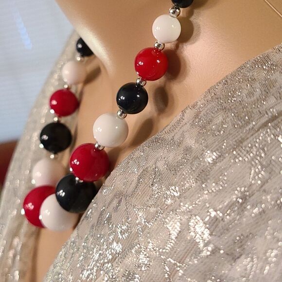 Red, White and Blue Beaded Necklace - Picture 6 of 8